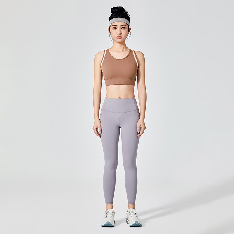 ¿Podría el sujetador deportivo Brown Simple Line redefinir potencialmente la comodidad y el estilo para las mujeres activas?